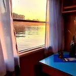 Marina Szczecin Dąbie - kajuty na statku