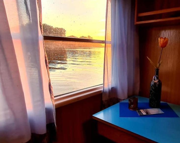 Marina Szczecin Dąbie - kajuty na statku Hostel
