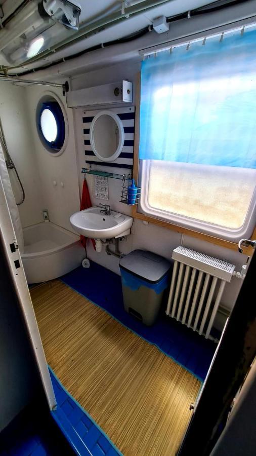 Hostel Marina Szczecin Dąbie - kajuty na statku *
