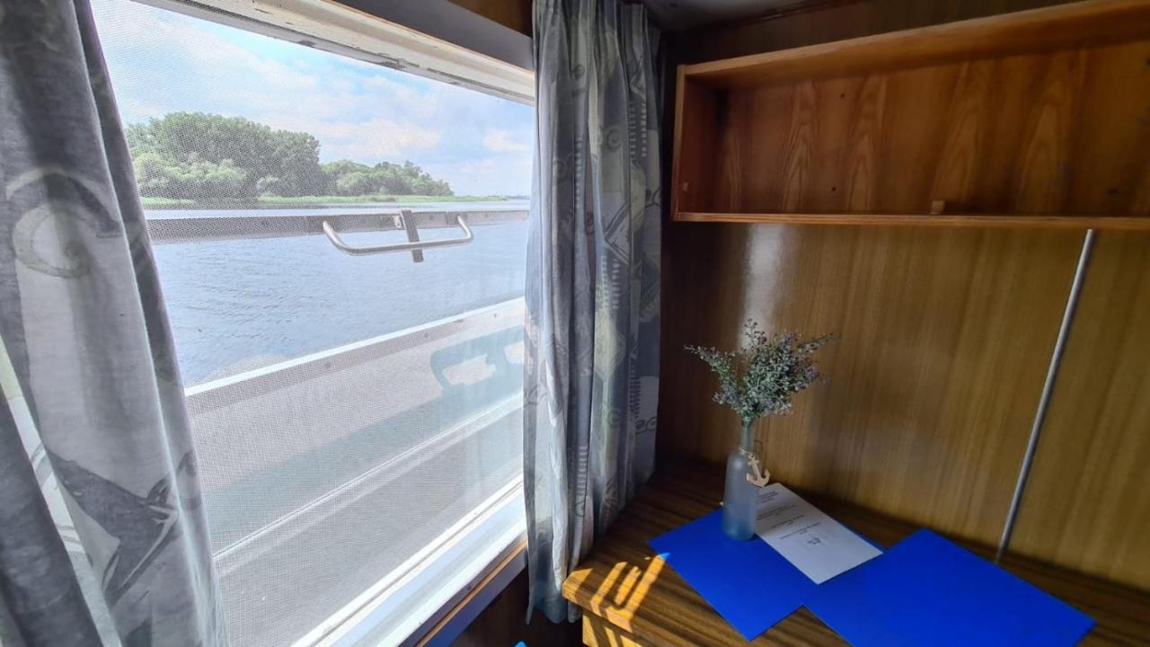 Marina Szczecin Dąbie - kajuty na statku Szczecin